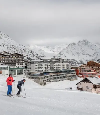 Ihr Superior-Skihotel direkt im Skigebiet Sölden